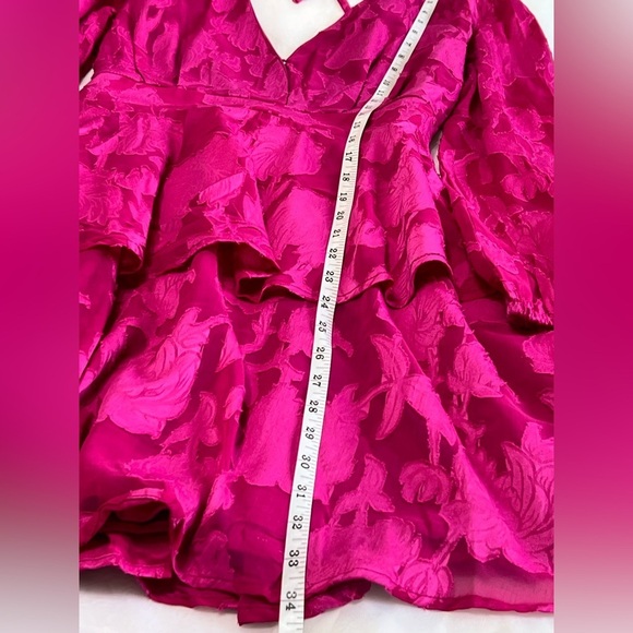Band Of The Free NWT KISS ME FUCHSIA PEPLUM MINI DRESS Medium - Picture 7 of 13
